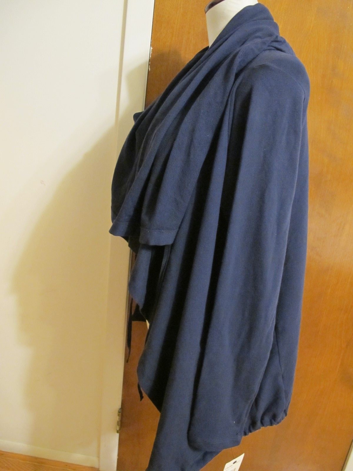 Allen Schwarts Women Navy Luxury Collection Cardigan Size Medium NWT