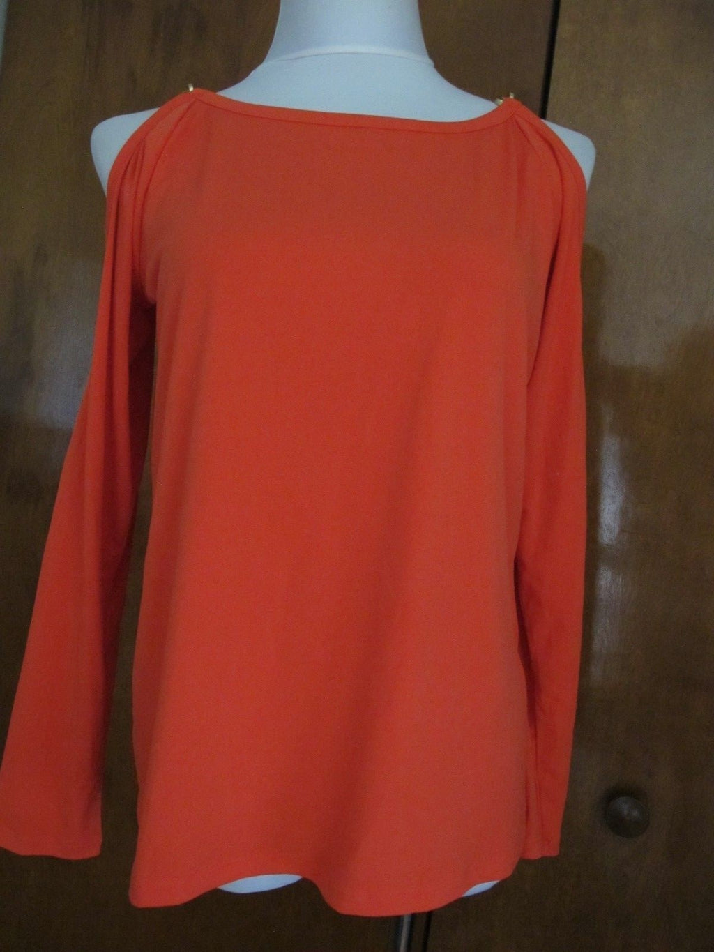 Michael Kors women’s mandarin chain trim gold shoulder top Large 
