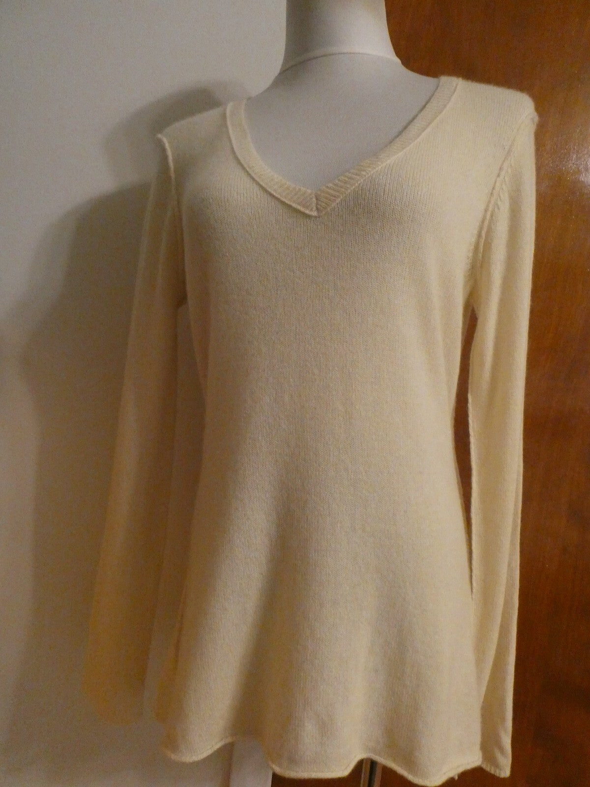 Aqua Womens Lemon Ice Cashmere V-neck Back Detailed Sweater New