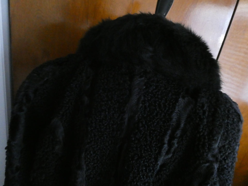 Genuine Karakul Persian Lamb Fur Coat Women’s Black Fur Collar Made in Moldova M
