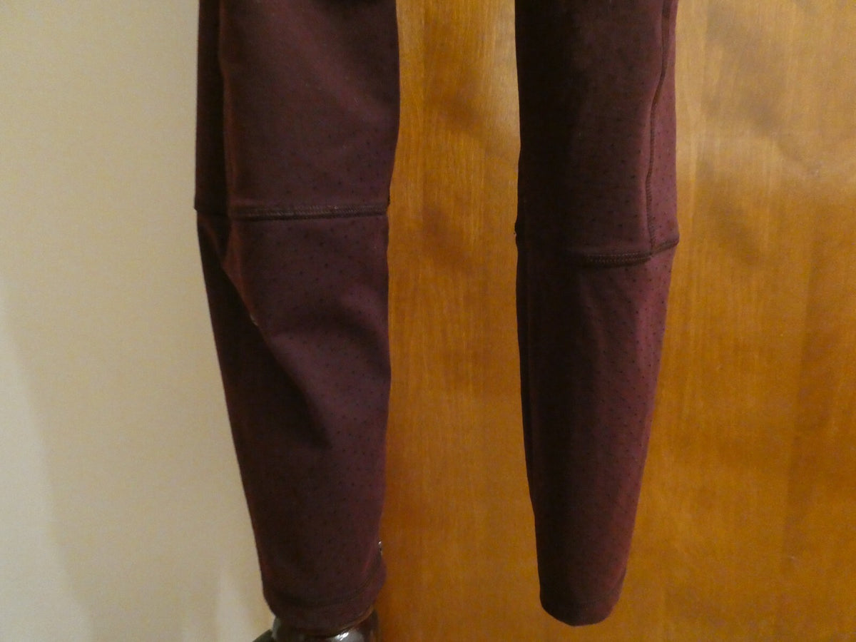 Lululemon Burgundy Yoga Legging with Side Pockets Size 4 (can fit size 2)