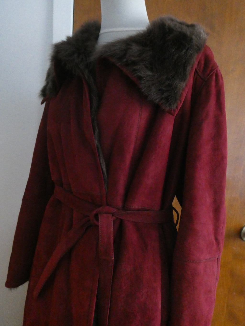 Women's Wine Shearling Sheepskin Long Winter Coat Spain 38 US 8 Runs big US 12