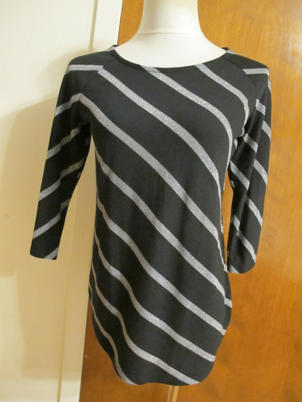 INC International Concepts womens black 3/4 sleeves detailed top Large (Fits M)