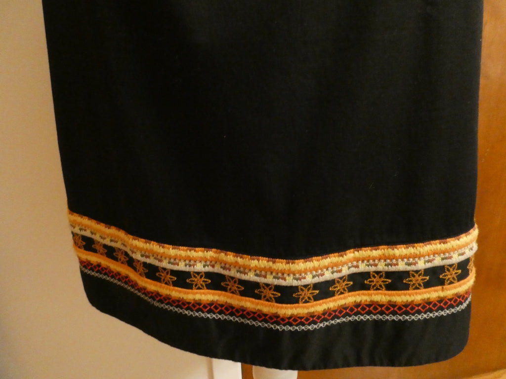 DKNY black embroidered soft cotton lined pockets skirt size 12