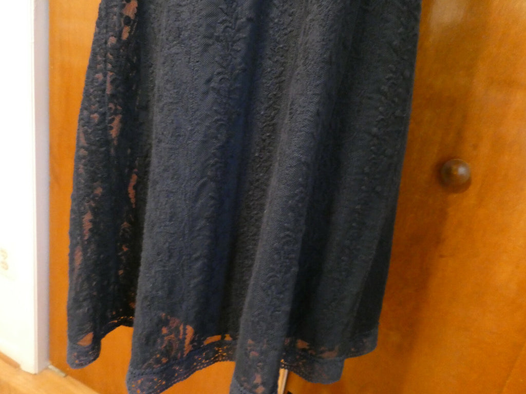 Abercrombie & Fitch women's navy lined evening dress Large (can fit Medium)