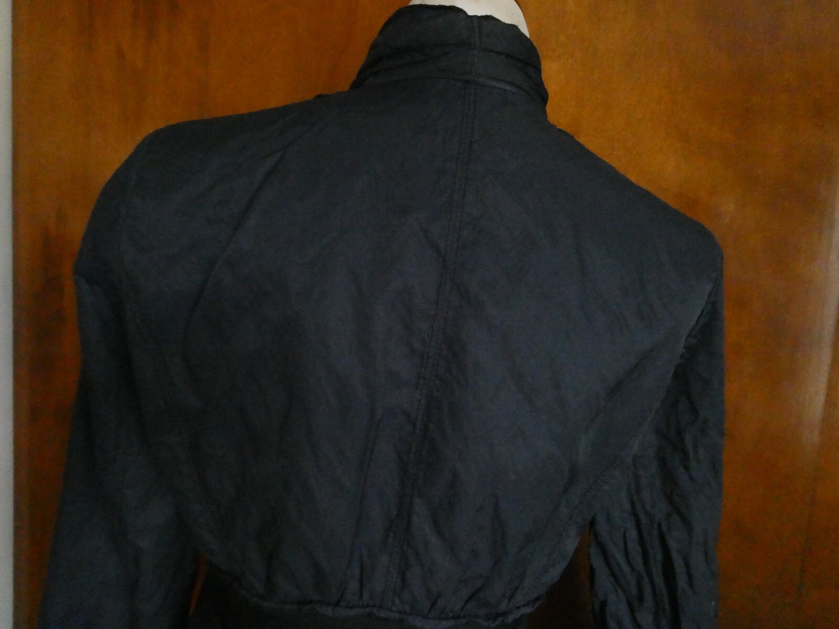 Tahari women's navy soft satin cotton/nylon lined blazer PL (fits PM)