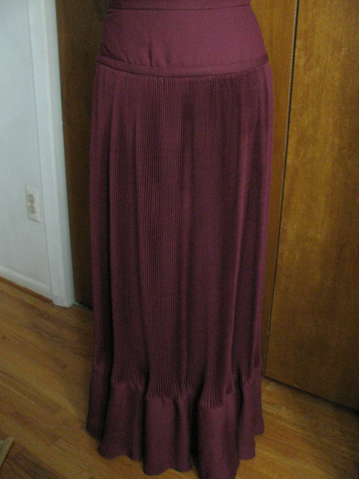 Anthropologie by Maple wine bordx Pleats Abounding Long Skirt New