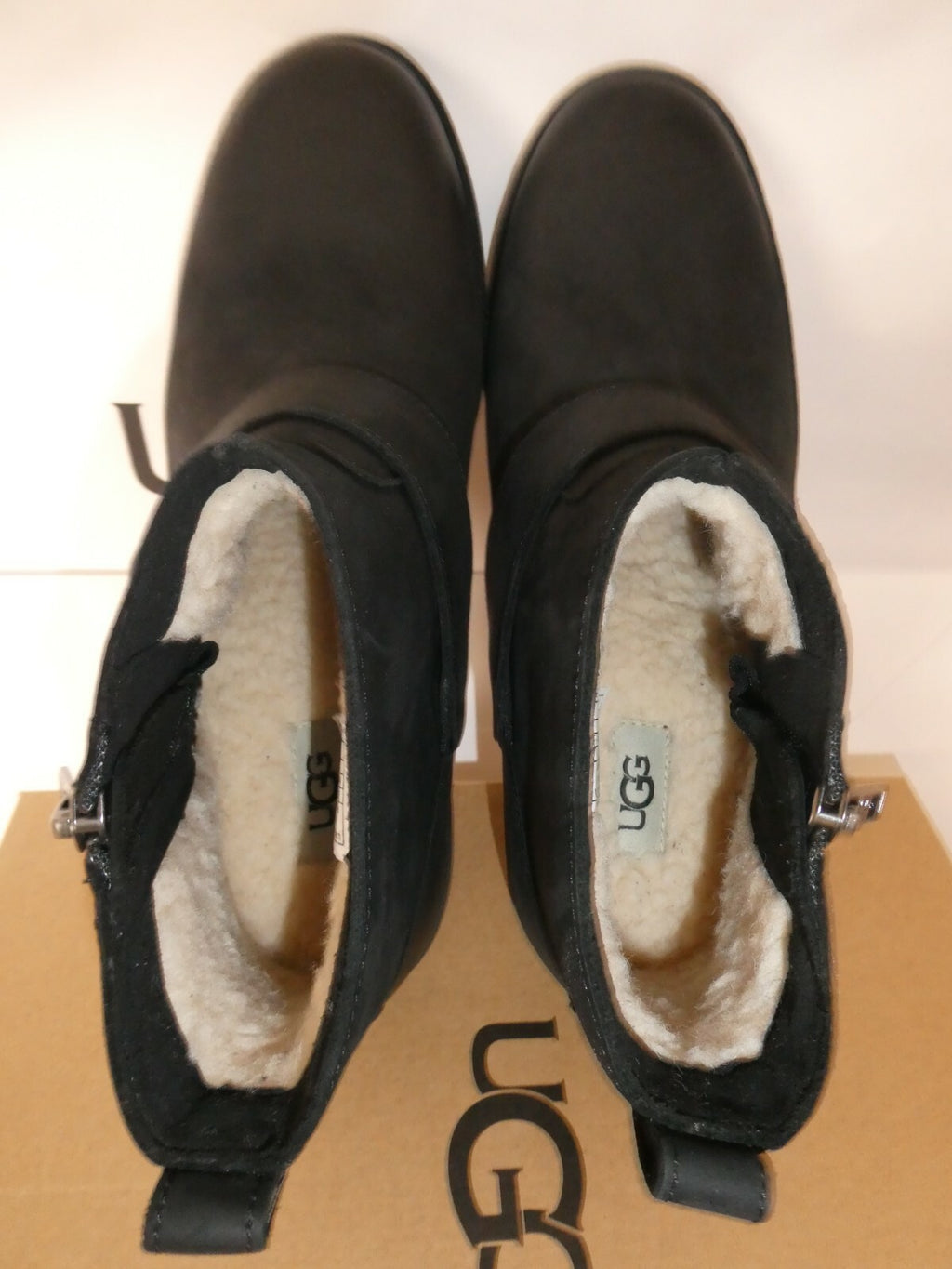 UGG Cheyne Women’s Waterproof Leather Sheepskin Black Buckle Ankle Boots 9.5, 11