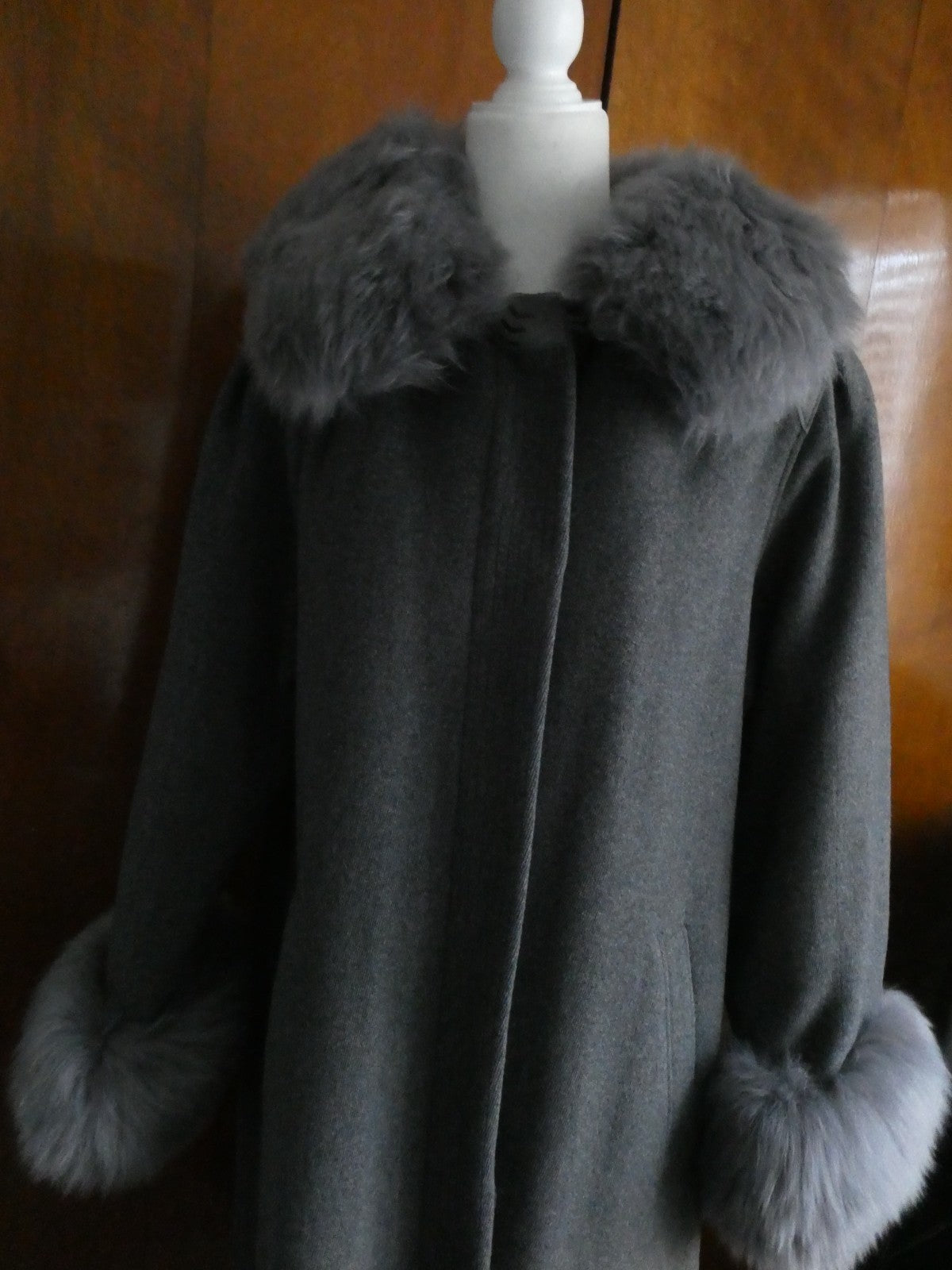 Berghaus Wool Coat with Lama Fur Trim Women Long Coat Sz 46 (US Sz 10) England