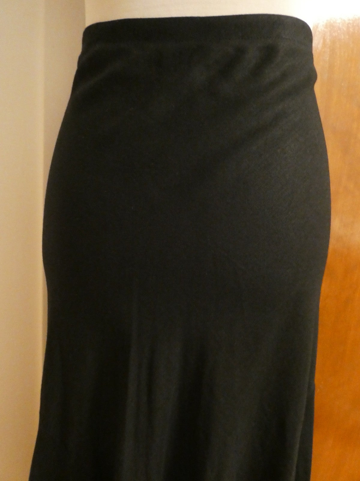 Larry Levine Women Black Linen Rayon Skirt Flare Hem Elegant Long Skirt Size 10