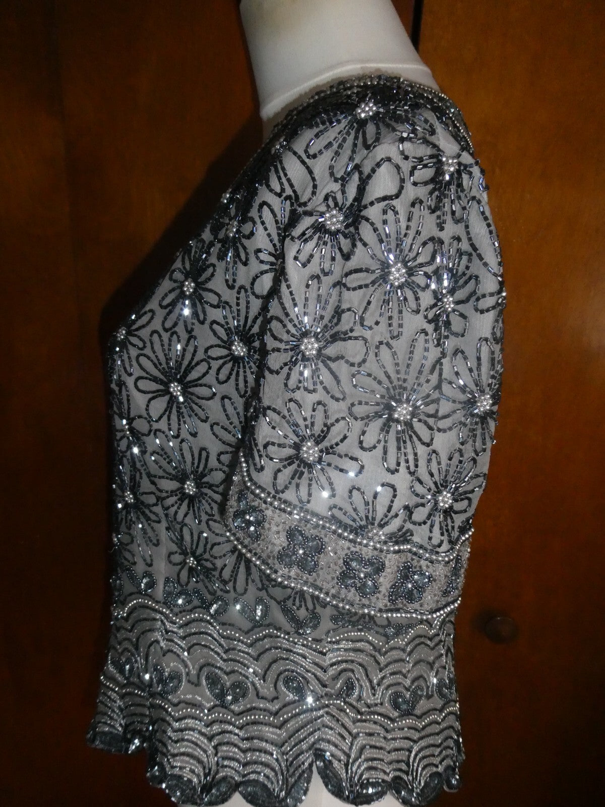 Papell Boutique Women Gray Evening 100% Silk Beaded Party Top Sz XL (fits M/ L)