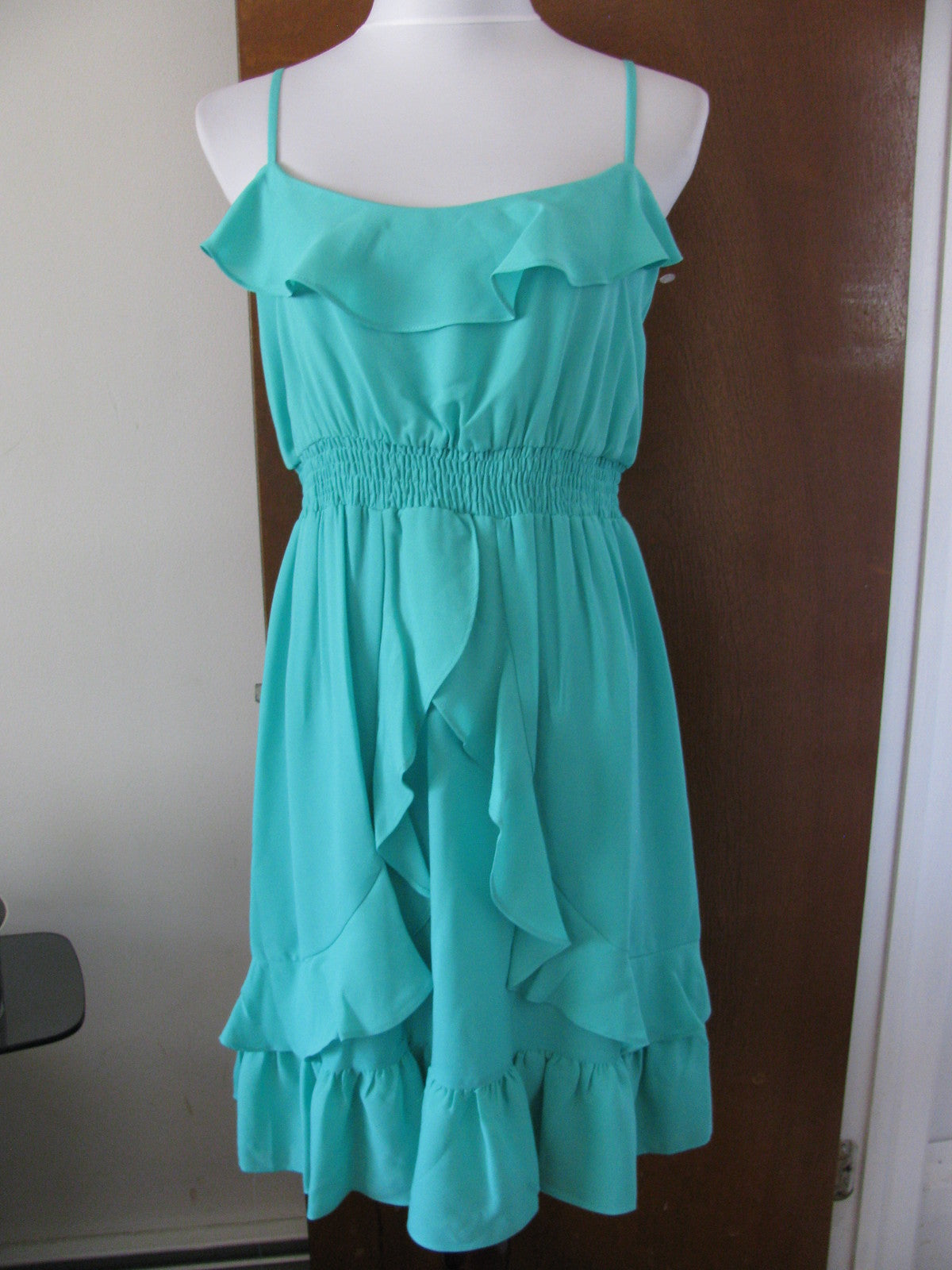 Max And Cleo women's green tide lined detailed  dress size small 