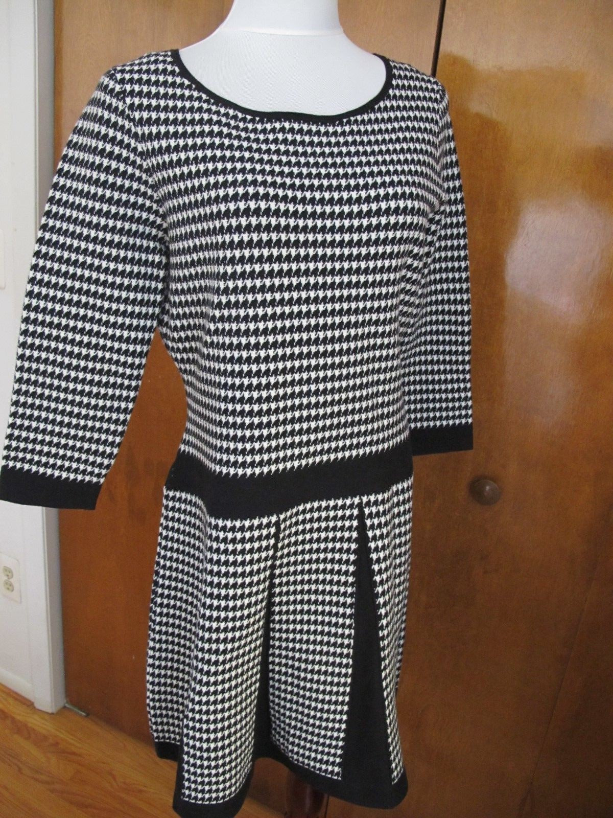 Lauren Ralph Lauren women’s black white fit and flare NWT dress size Large
