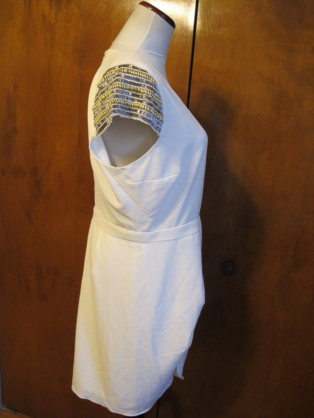 Guess women's off white evening wrap dress size 12 NWT fits size 10