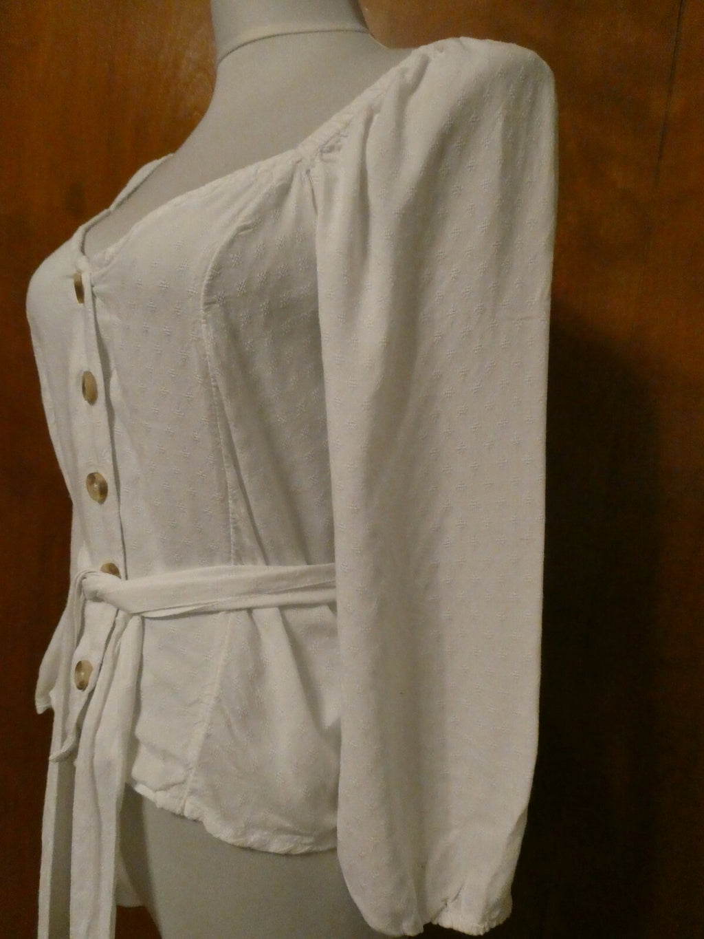 Abercrombie & Fitch women’s 100% viscose white top 