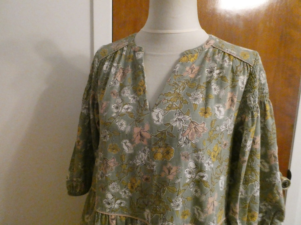 Cynthia Rowley Floral Print ¾ Sleeves Tiered Dress Sz Small 55% Linen 45% Rayon