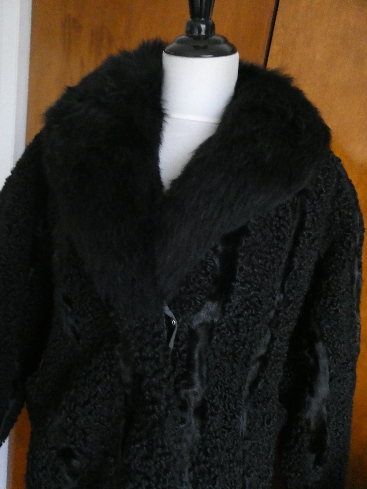 Genuine Karakul Persian Lamb Fur Coat Women’s Black Fur Collar Made in Moldova M