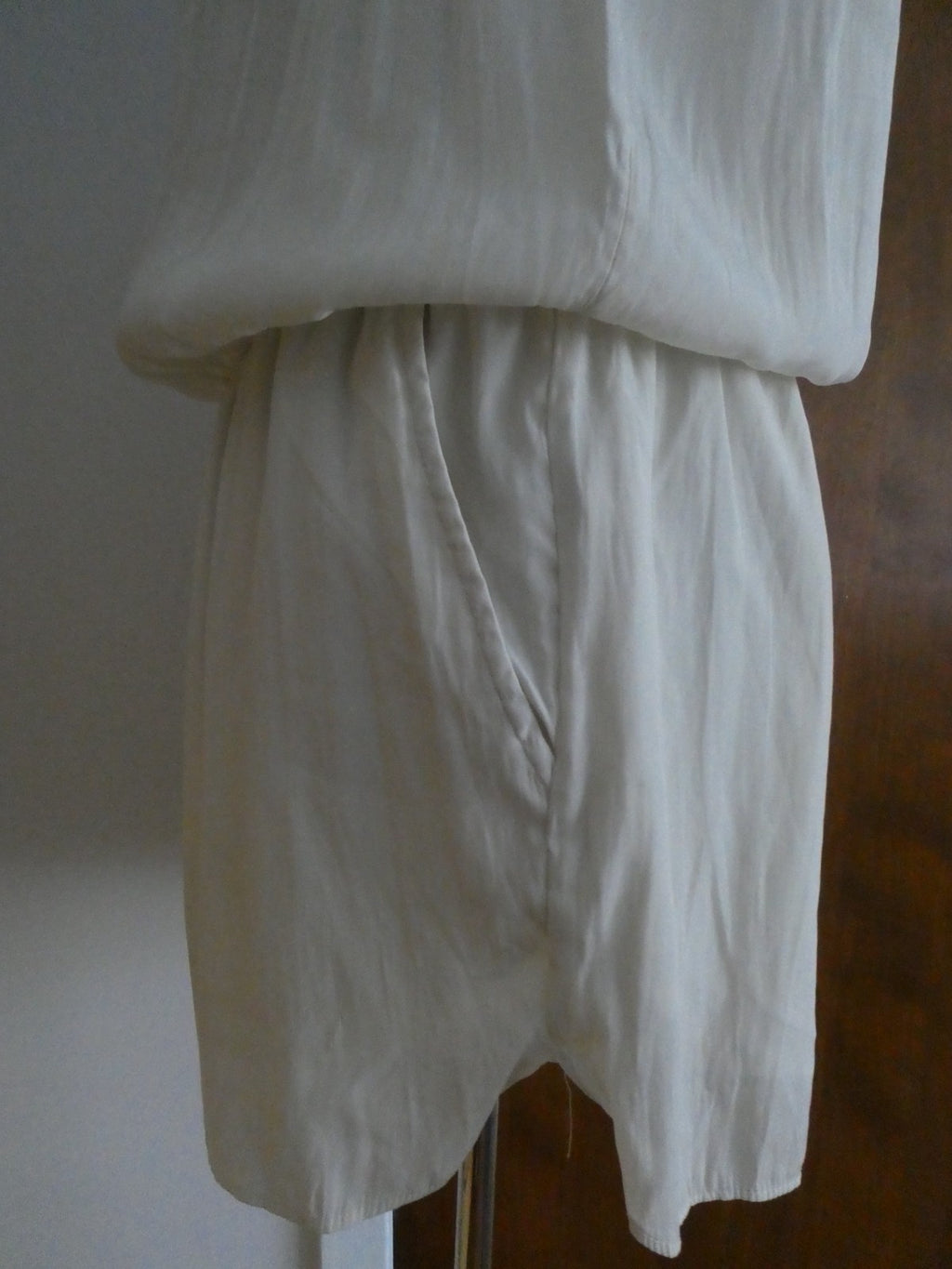 Gap Women's Ivory Sleeveless Romper Shorts Lined Size Large NWT Pull On