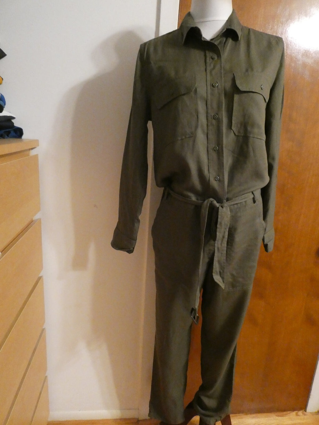Gap women’s army green long sleeves lyocell jumpsuit size Medium, Large