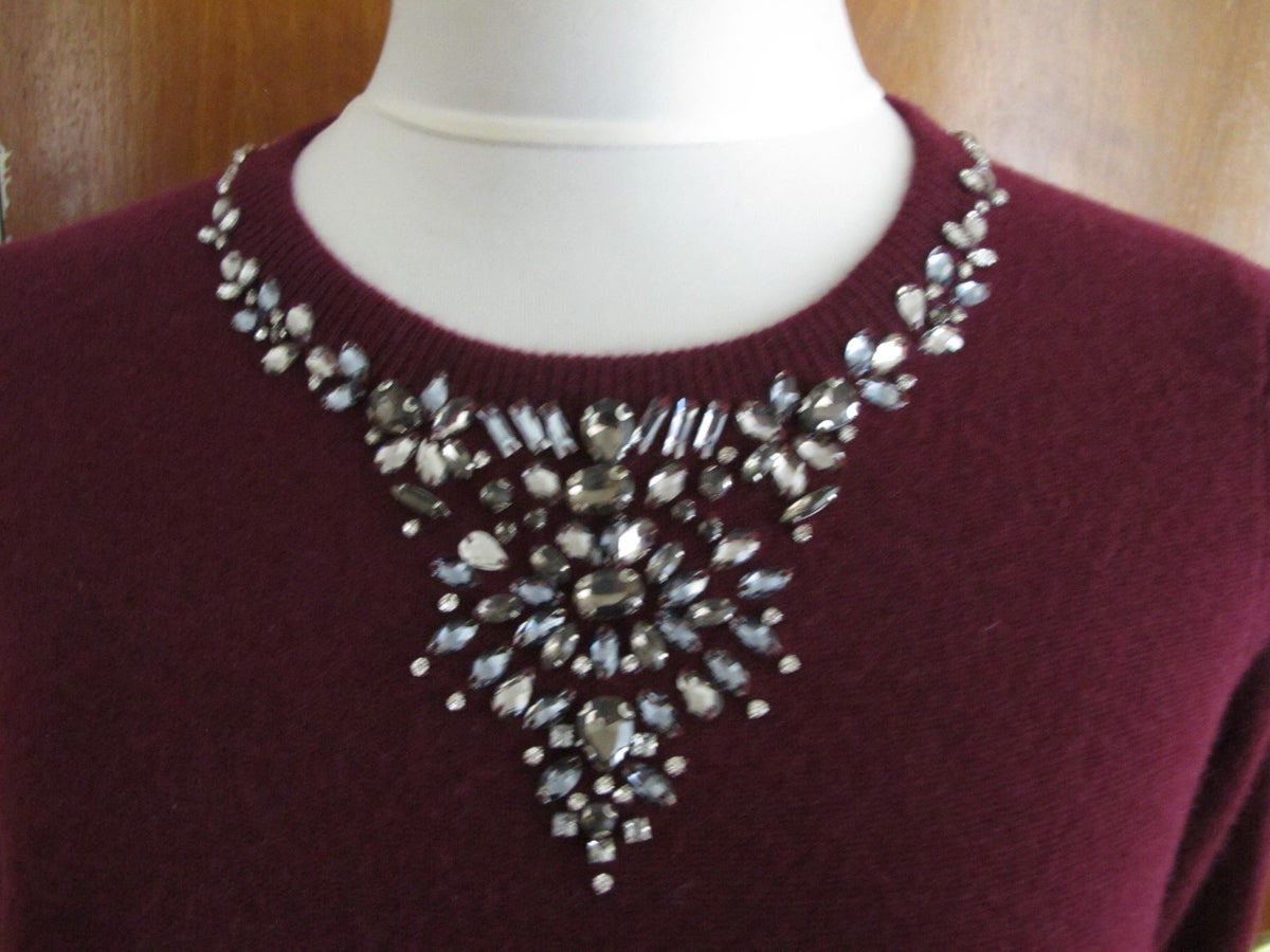 Bloomingdale's Women's cashmere burgundy beaded rich sweater XSmall 