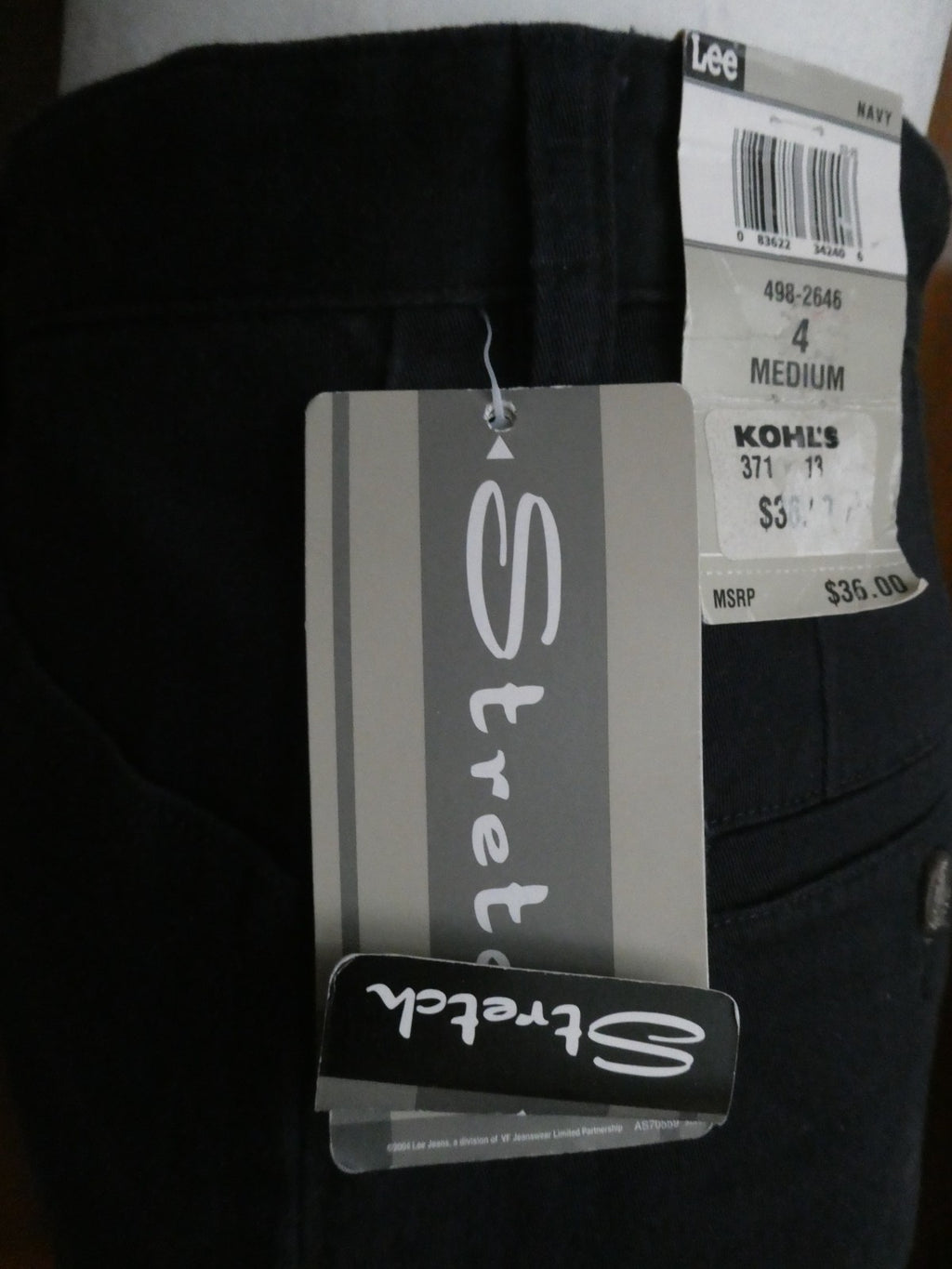 Lee Khakis Navy Women Capris Size 4 Medium Mid Rise Stretch Cotton Below Knee