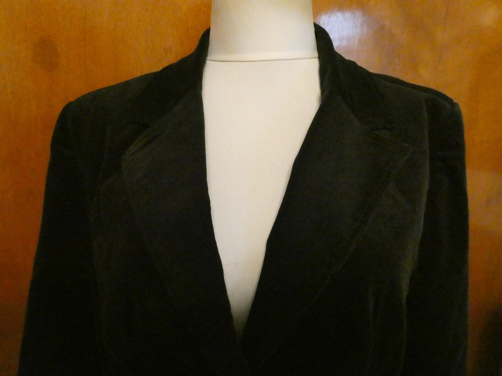 Lady Hathaway Design Studio Women’s velour blazer Medium