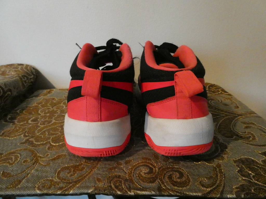 Nike Team Hustle Youth Girls Black Pink Sneakers Shoes 881941-002 Size 7Y
