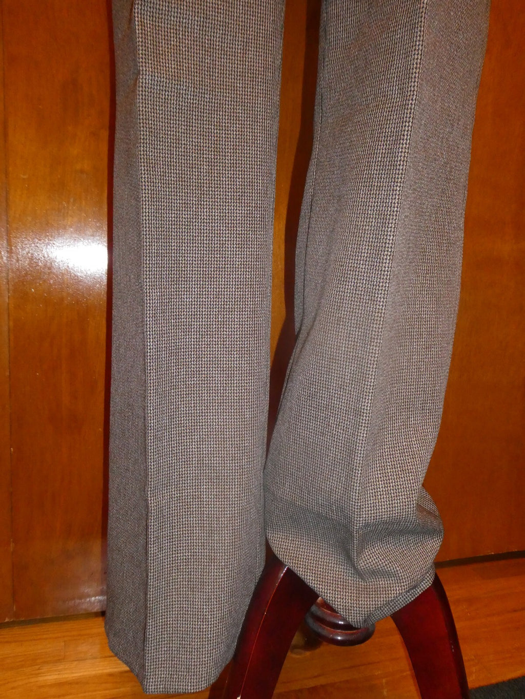 Tahari women's brown/beige dress pants size 4P