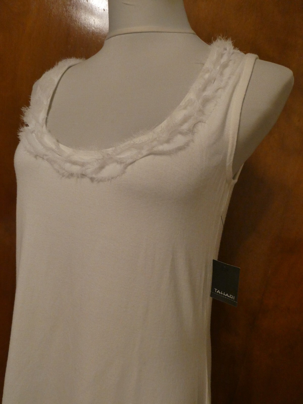 Tahari women's white sleeveless decorated top size Medium