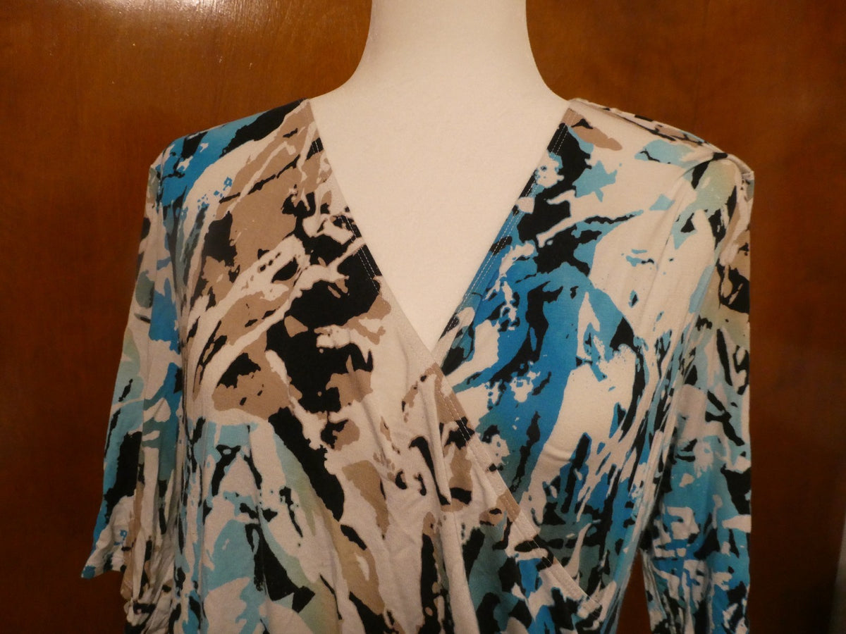 Dana Buchman women’s multicolor soft rayon v- neck top size XLarge