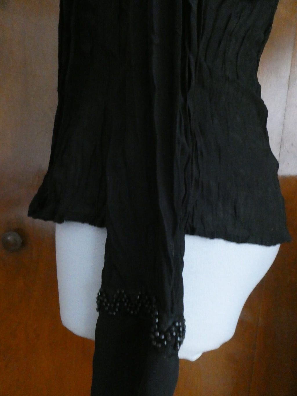 Le Caviar women’s black evening long sleeves top size Small