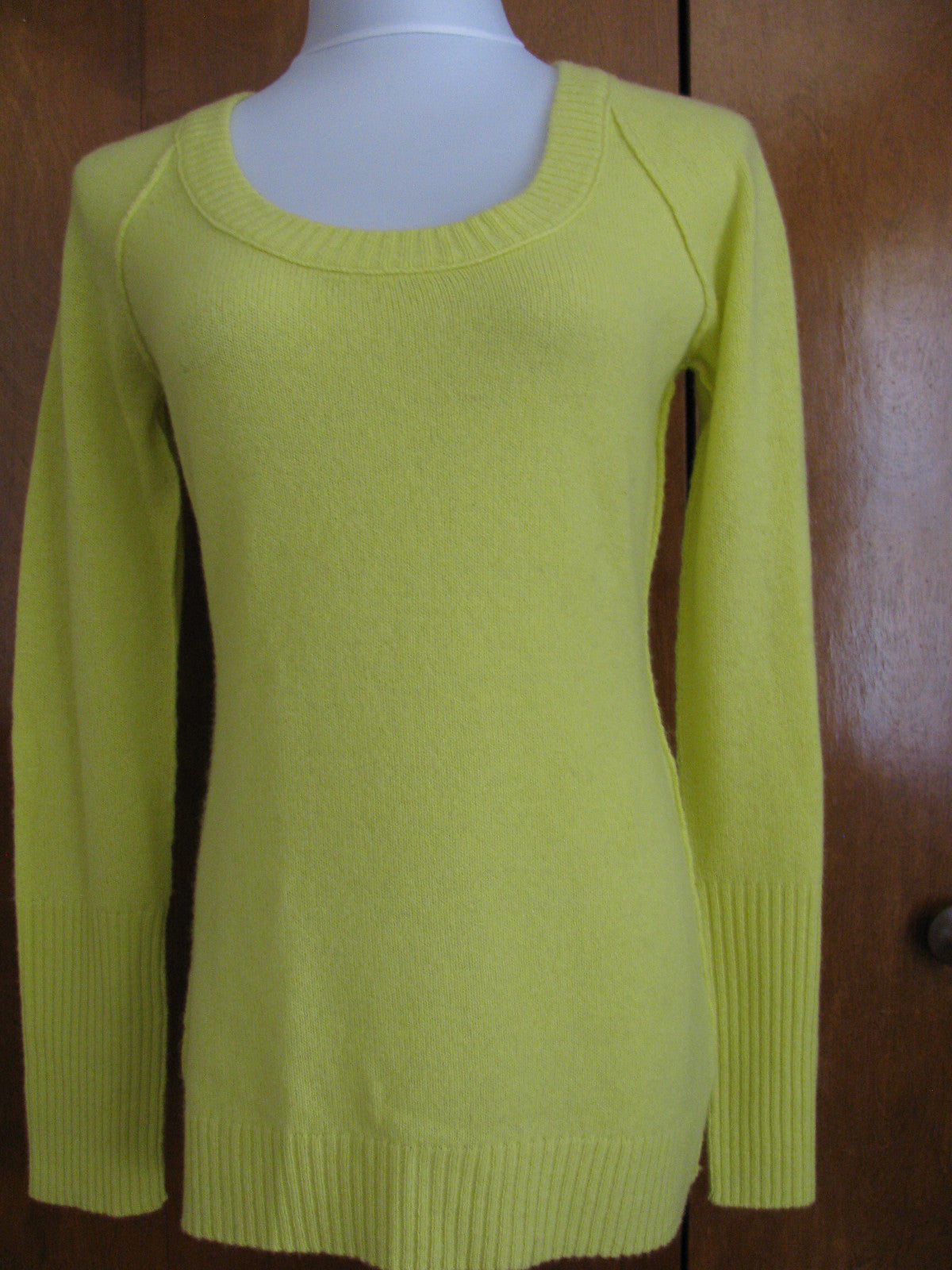 Aqua Womens Yellow Cashmere Boat Neck Back Detailed Long Sleeves Sweater