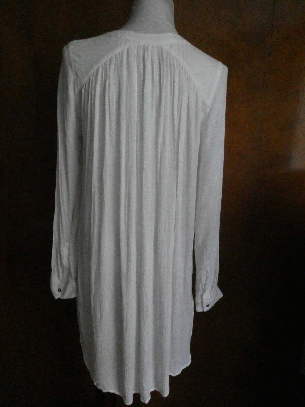 Free People women's ivory long sleeves rayon tunic top size Medium