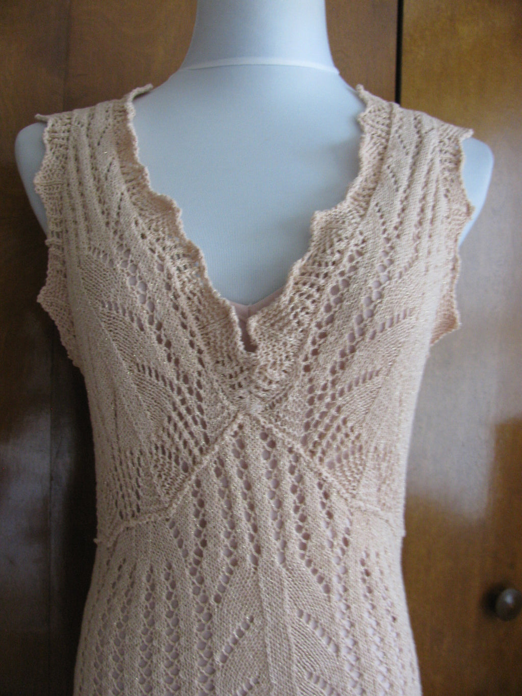 Guess women’s neutral pink pointtele dress New