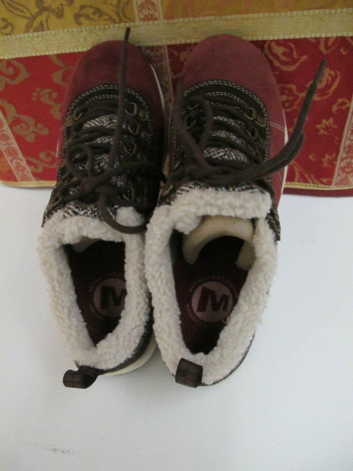 Merrell Air Cushion Women’s burgundy suede sneakers shoe size US 8 