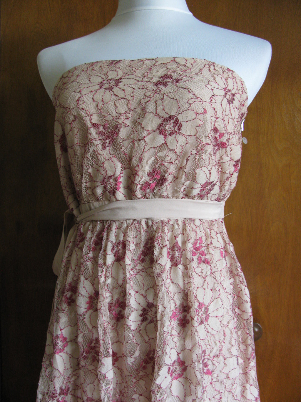 Walter Baker women's evening dusty rose kensie dress medium 
