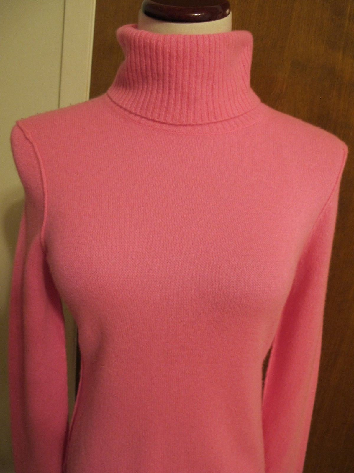 Bloomingdale Aqua Women Ultra Pink Cashmere Turtleneck Back Detailed Sweater XS