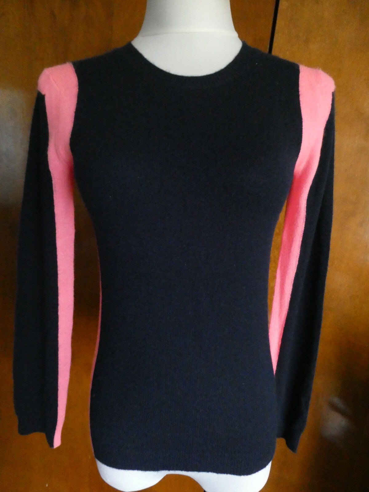 Bloomingdale Aqua Women’s Navy/Coral Cashmere Detailed Long Sleeve Sweater Small