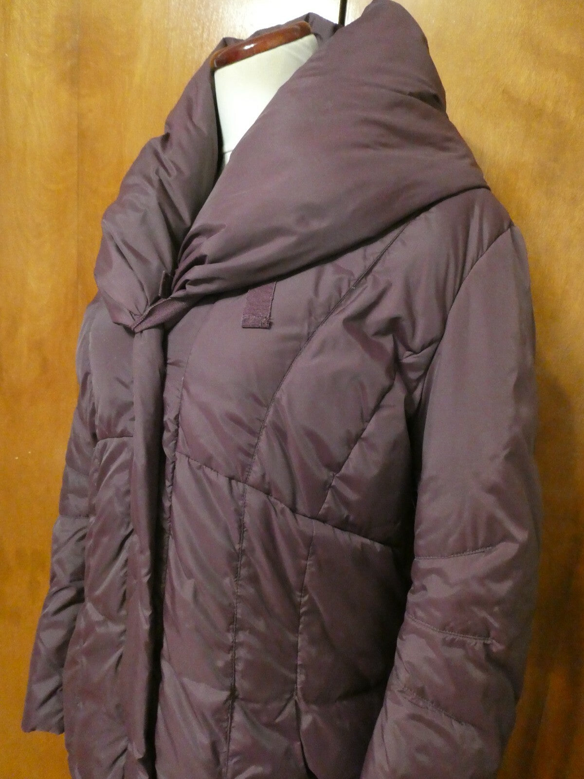 Tahari Women's Burgundy Down Puffer Winter Detailed Coat Jacket Small