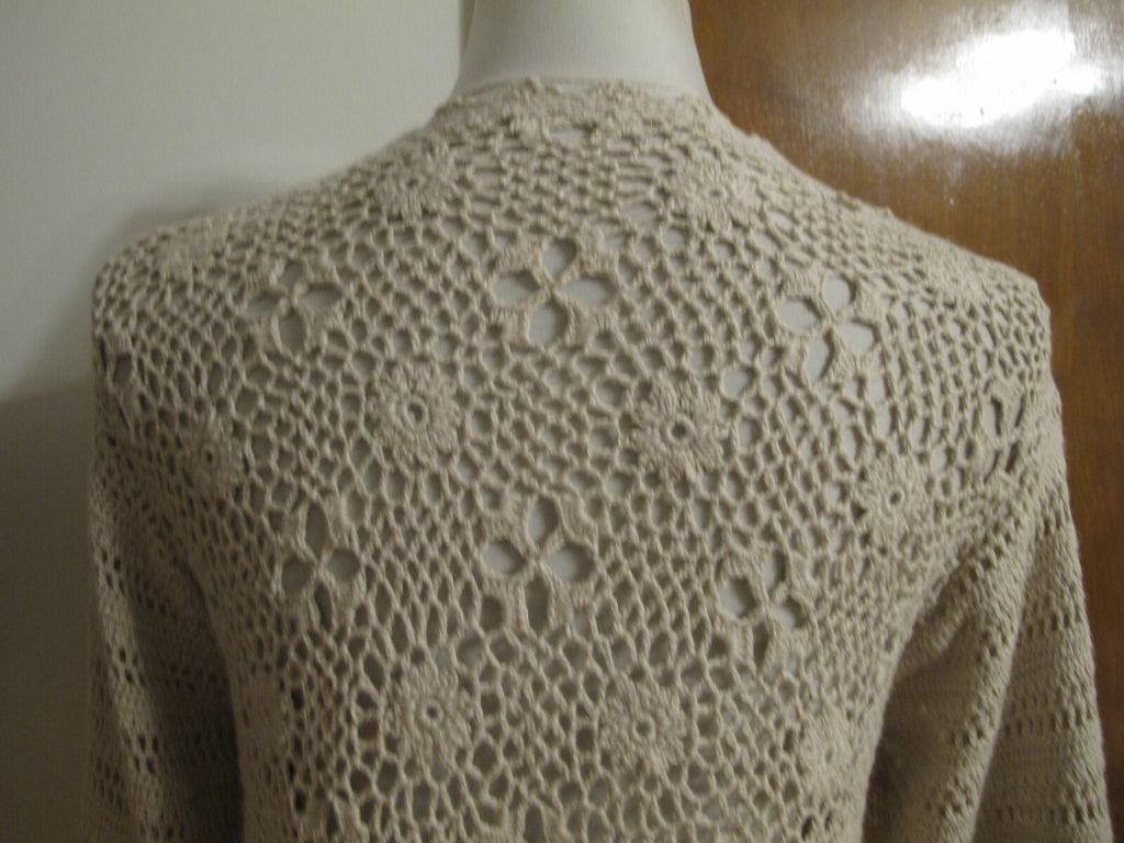 Women's beige knitted gorgeous buttoned cardigan S/M from Italy.