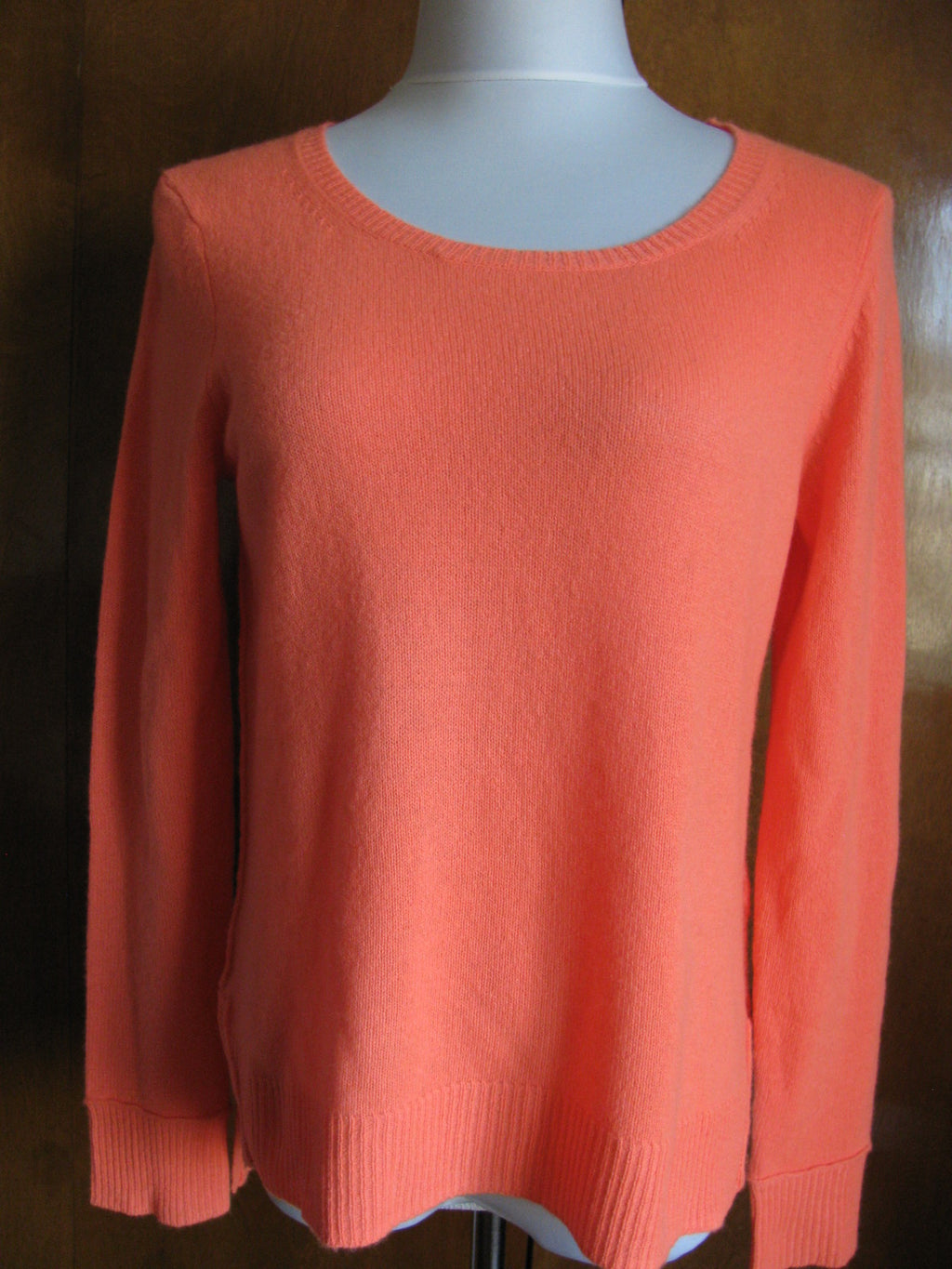 Aqua Women’s Orange Cashmere Back Detailed Long Sleeves Sweater Size Large NWT