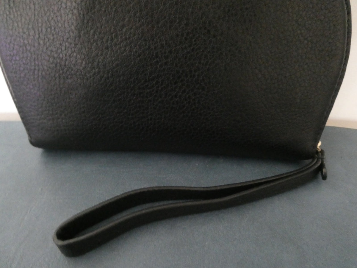 Kate Spade New York Black Pebbled Leather Wristlet Clutch Zip Pouch Wallet