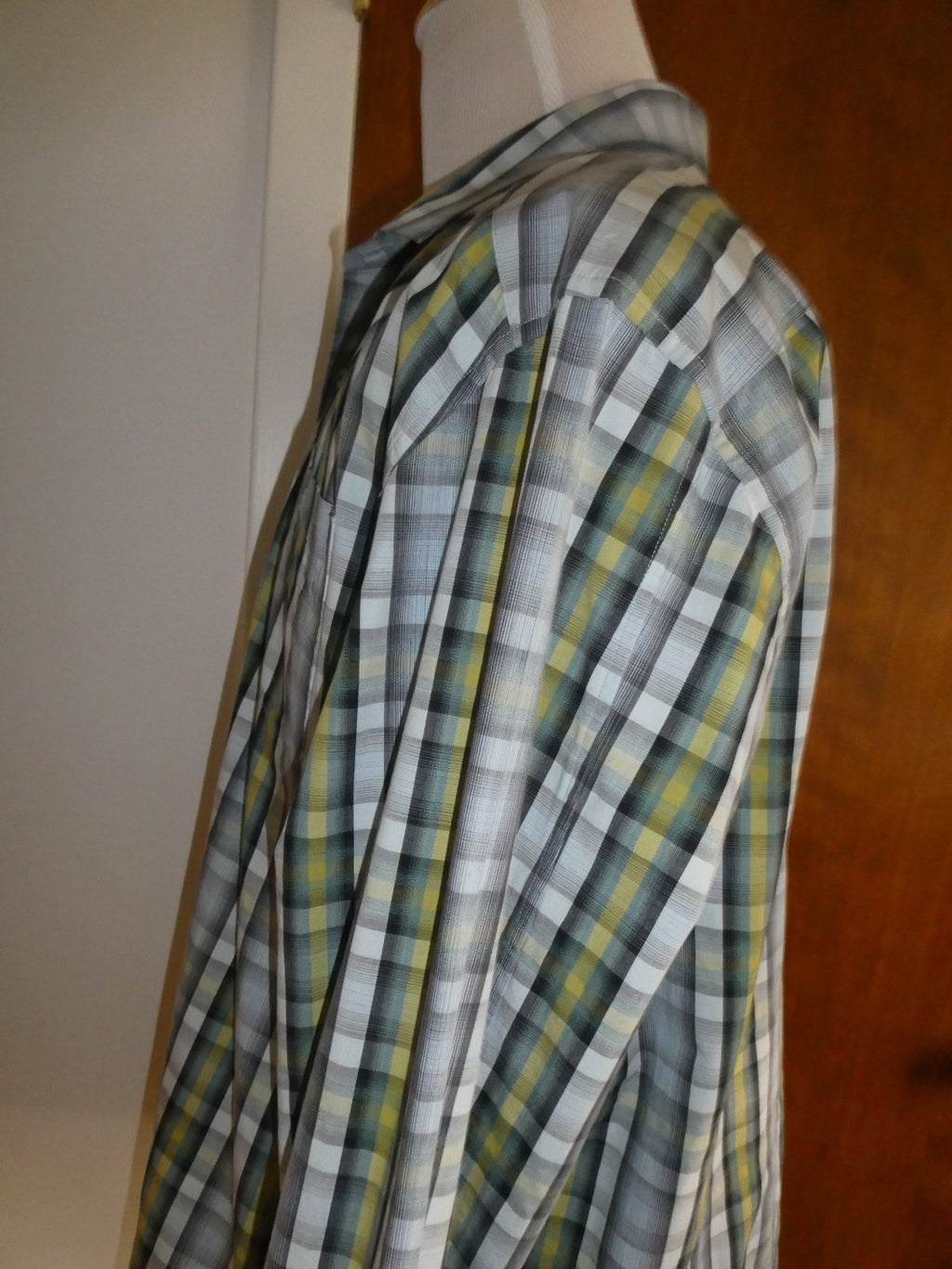 Tommy Bahama Island Modern Fit Shirt Men's XL Plaid 100% Cotton Button Front