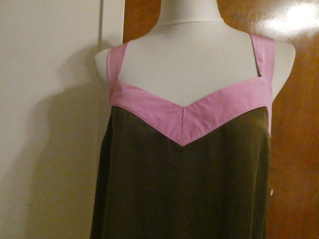 French Connection women's bullfrog/mulberry silk/ rayon top size 12 retail $118