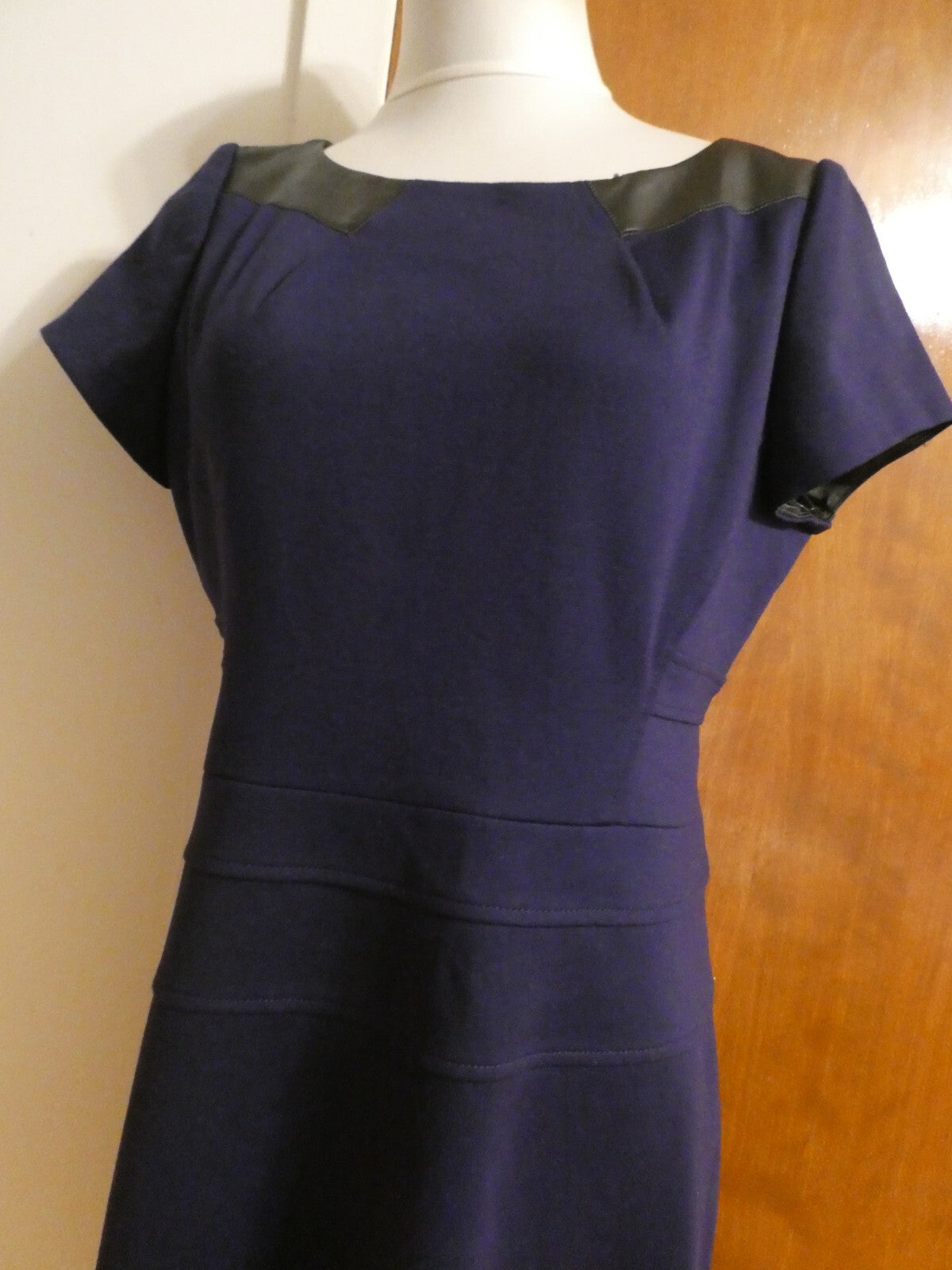 Tahari women's purple detailed dress 14P
