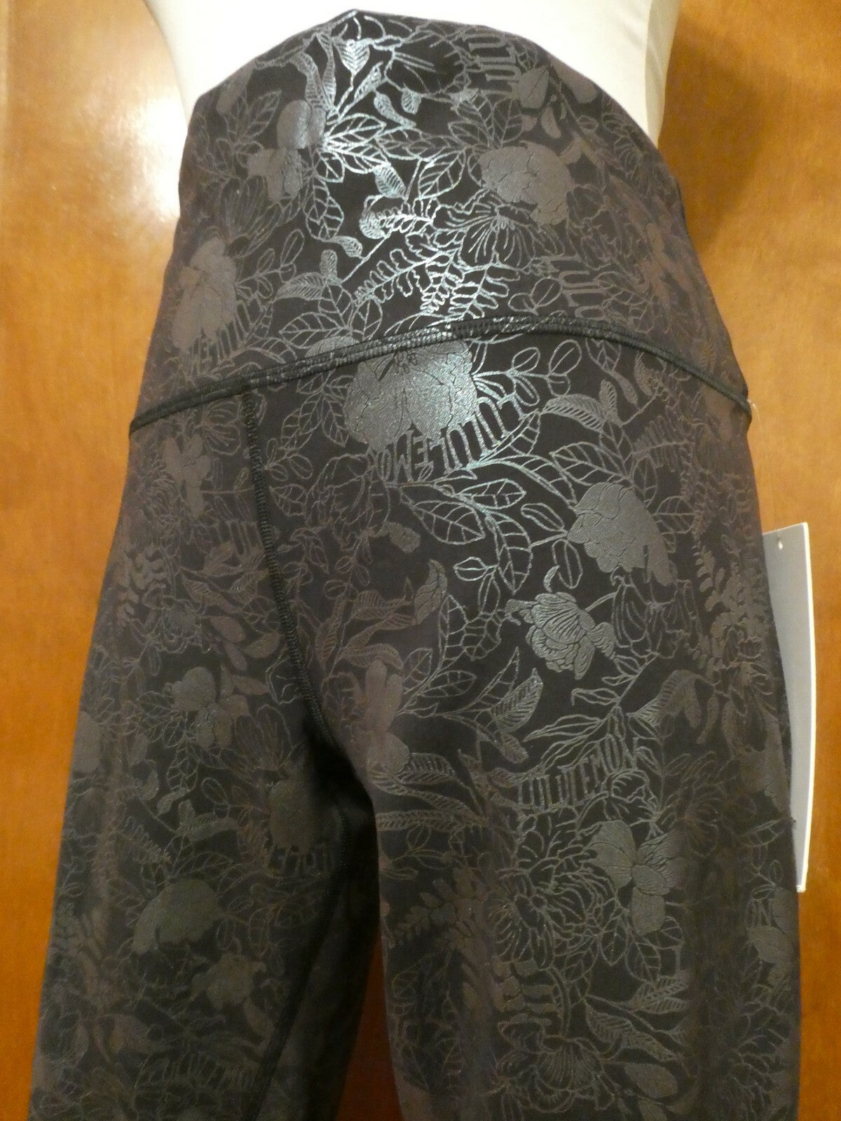 Lululemon Women's Wunder Train Running Black Detailed Pant Tight 25"