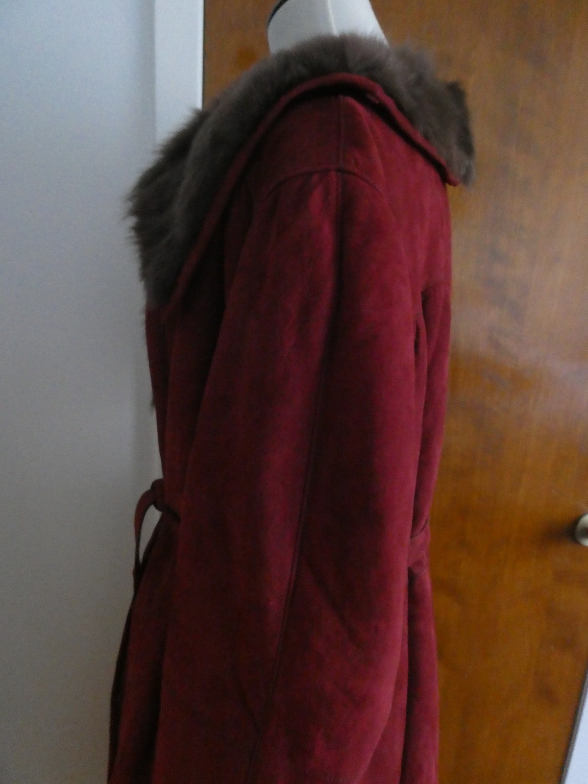 Women's Wine Shearling Sheepskin Long Winter Coat Spain 38 US 8 Runs big US 12