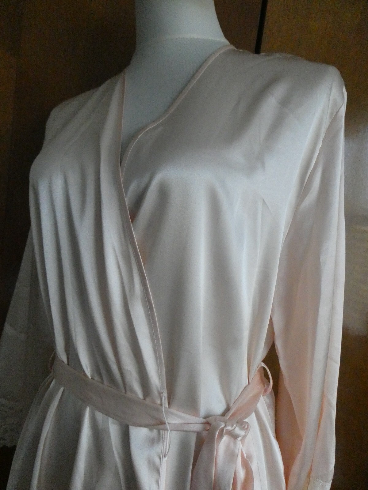 Jones New York women's peaslk wrap bath robe spa size L/XL fits size large $58