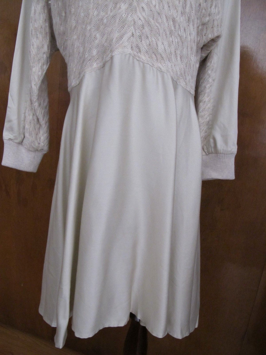  Anthropologie Women’s Beige Detailed Long Sleeves Dress  New