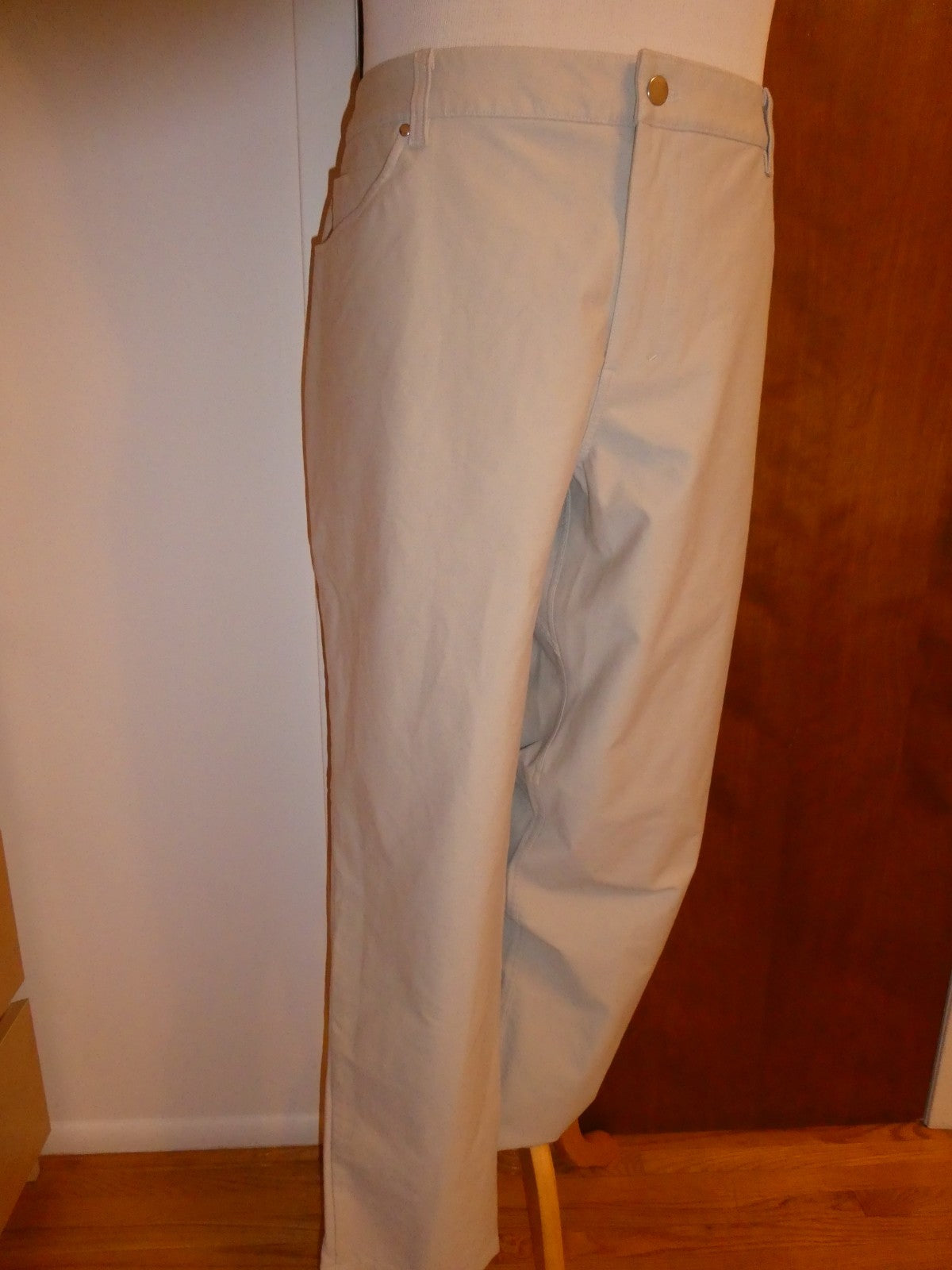 Lululemon Men Slim Gray Pants 46x34 free shorten length at any Lululemon store